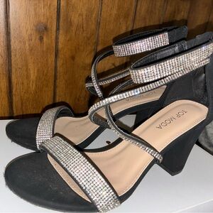TOP Moda Black Heels with Silver Straps